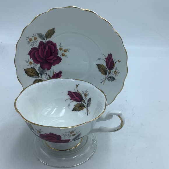 Royal Dover English Bone China Rose Teacup and Saucer - Picture 2 of 12